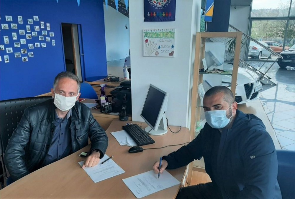 A.C.Turbo Trade poklonio vozilo udruženju Pomozi.ba